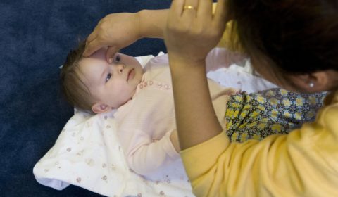 Ellynne Skove teaches GoGo Babies classes at Families First in Brooklyn, New York on April 27, 2010.

Photo by Angela Jimenez for Ellynne Skove
www.angelajimenezphotography.com