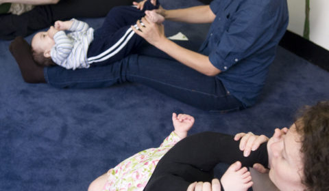 Ellynne Skove teaches GoGo Babies classes at Families First in Brooklyn, New York on April 27, 2010.

Photo by Angela Jimenez for Ellynne Skove
www.angelajimenezphotography.com