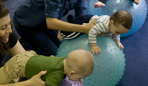 Ellynne Skove teaches GoGo Babies classes at Families First in Brooklyn, New York on April 27, 2010.

Photo by Angela Jimenez for Ellynne Skove
www.angelajimenezphotography.com